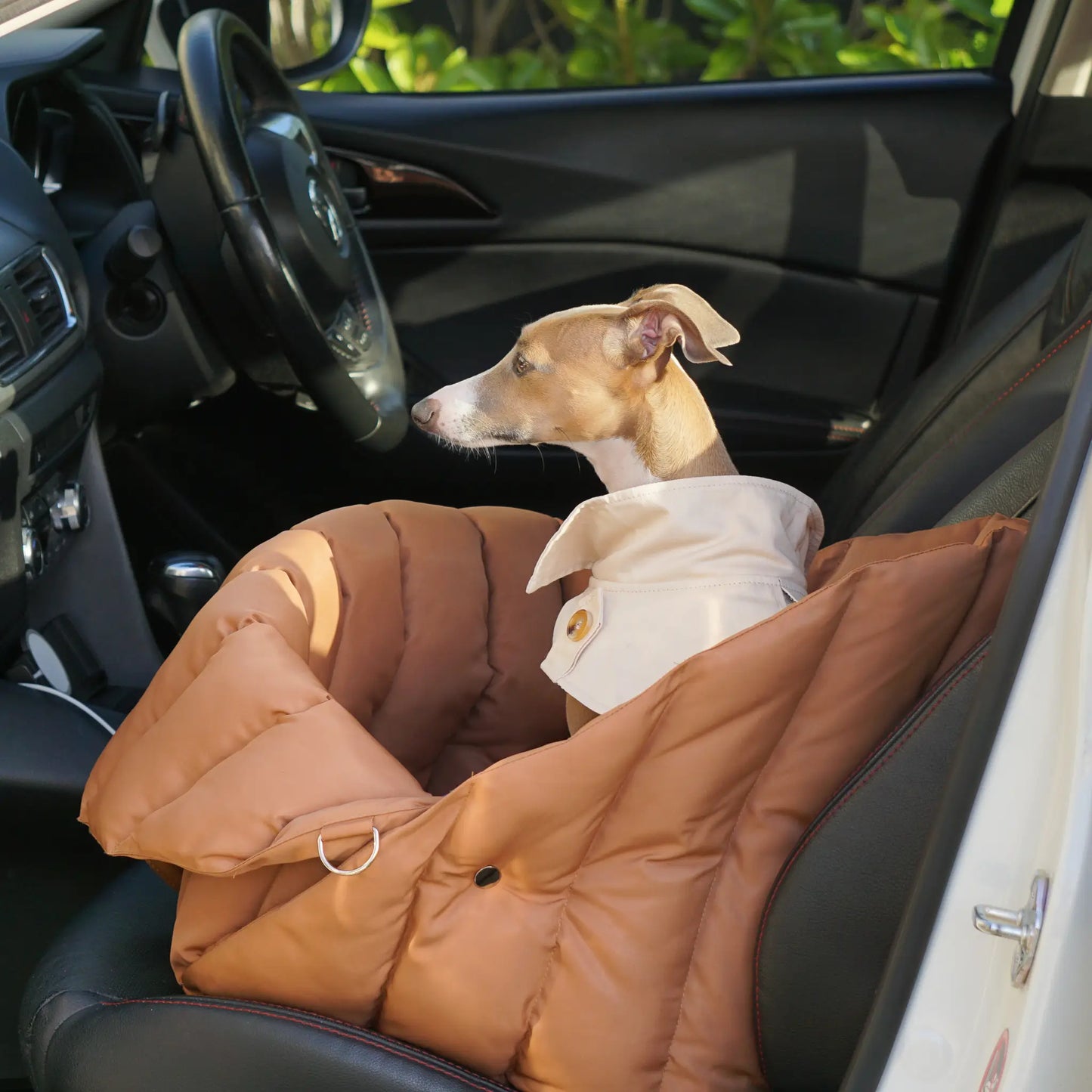 Bilsete til hund - brun - Dyrekompaniet