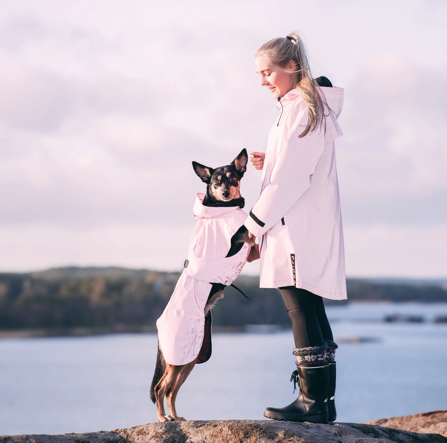 Reflekterende regndekken til hund - rosa - Dyrekompaniet